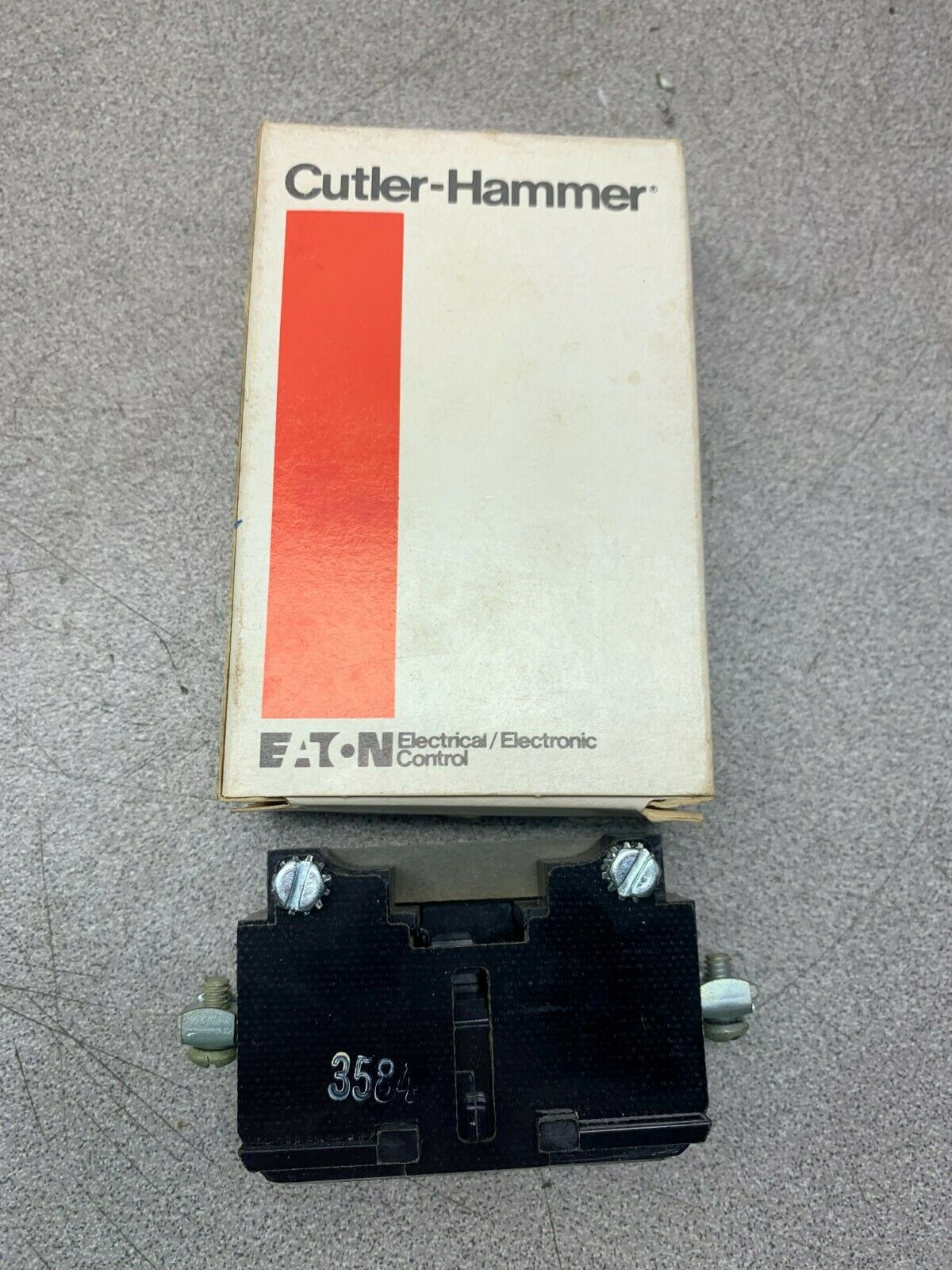 LOT OF 3 NEW IN BOX CUTLER HAMMER CONTACT 10933H1A