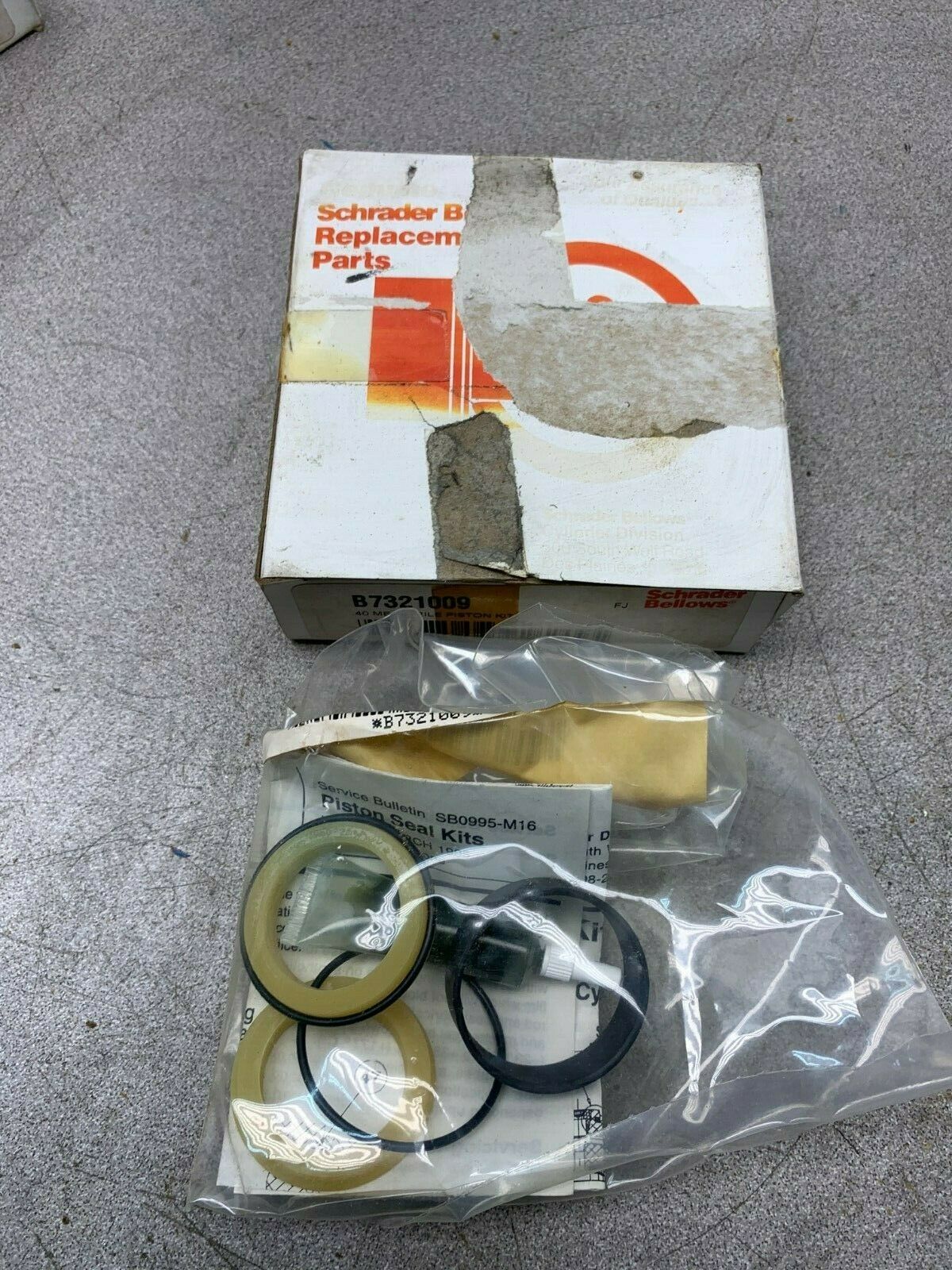 NEW IN BOX SCHRADER BELLOWS PISTON KIT B7321009