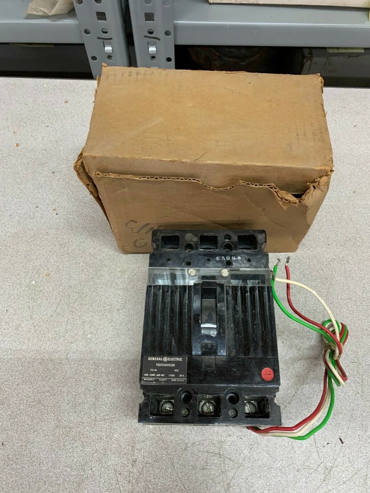 NEW NO BOX GENERAL ELECTRIC 3 POLE 30AMP CIRCUIT BREAKER TED136V030