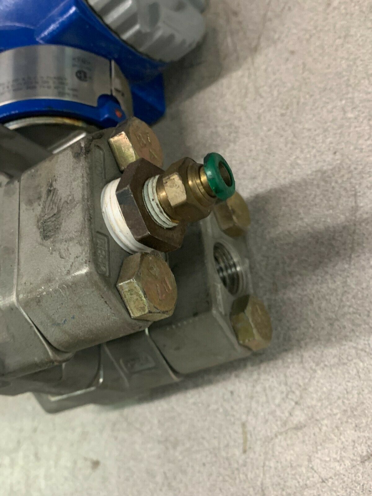 USED FOXBORO PRESSURE TRANSMITTER IDP10-A22B21F