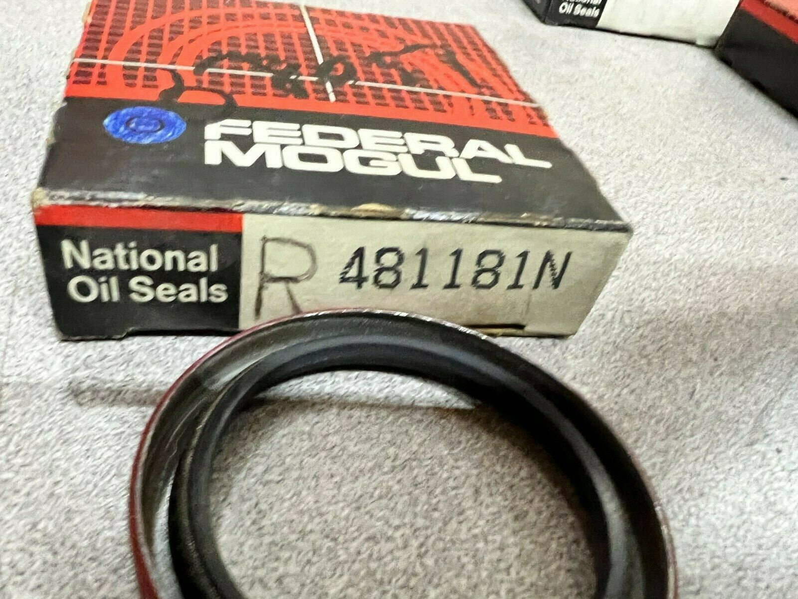 LOT OF 8 NEW IN BOX FEDERAL MOGUL OILSEAL 481181N