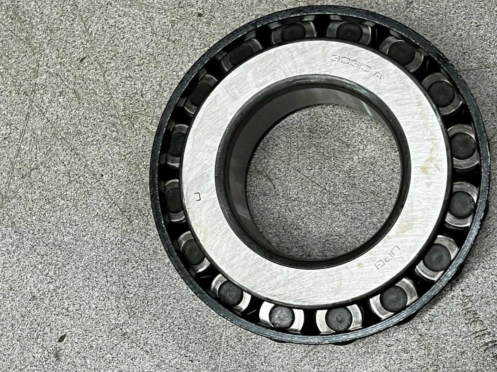 NEW IN BOX URB ROLLER BEARING WITH RACE 30310A