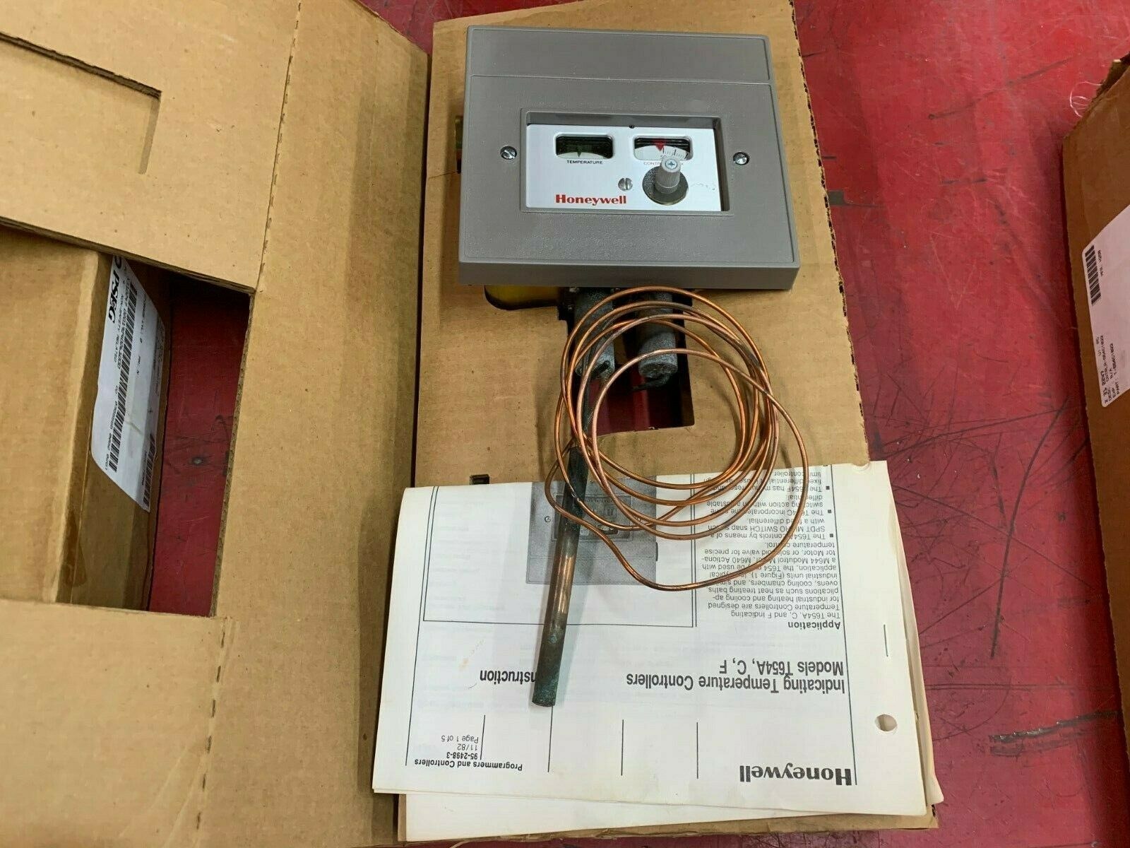 NEW IN BOX HONEYWELL INDICATING TEMPERATURE CONTROL SWITCH T654C 1022