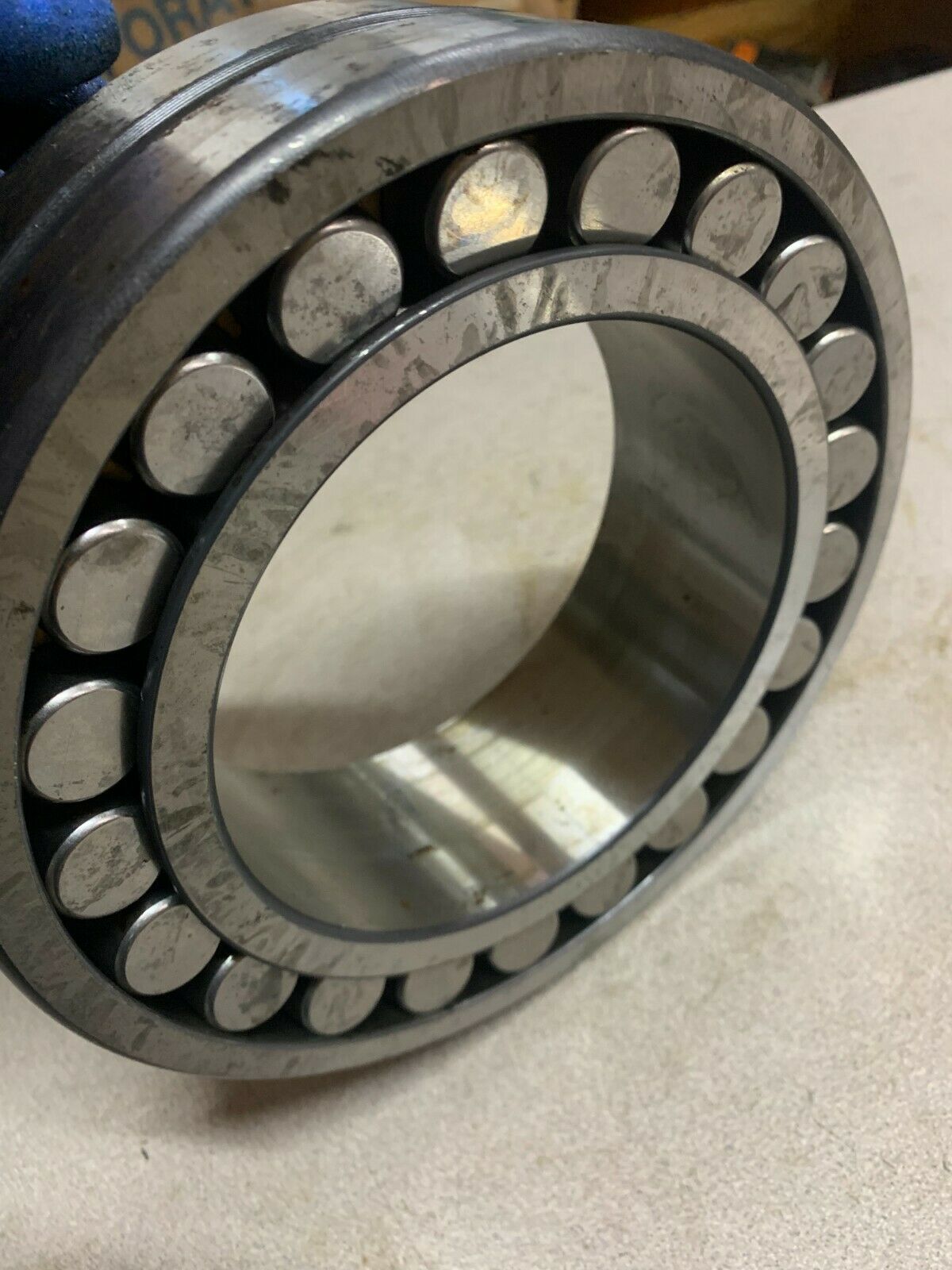 NEW NO BOX FAG SPHERICAL ROLLER BEARING 23126E S