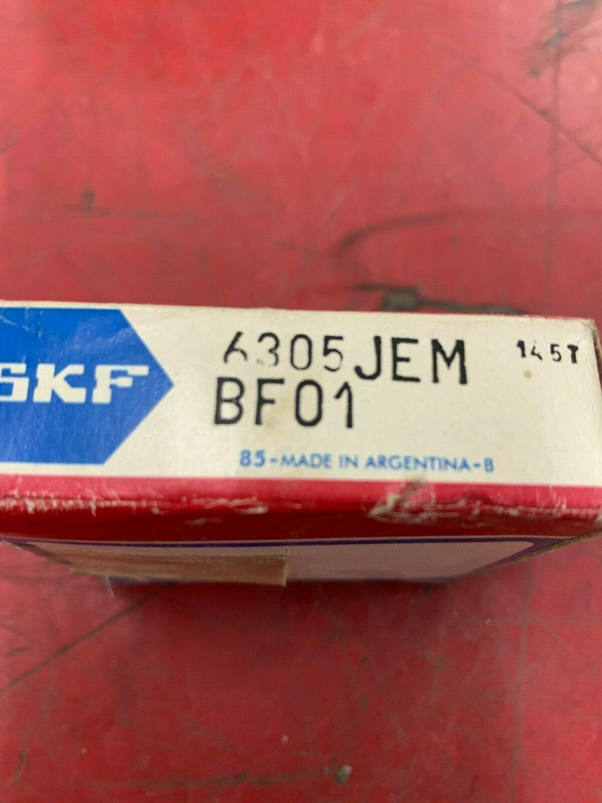 NEW IN BOX SKF BEARING 6305 JEM BF01