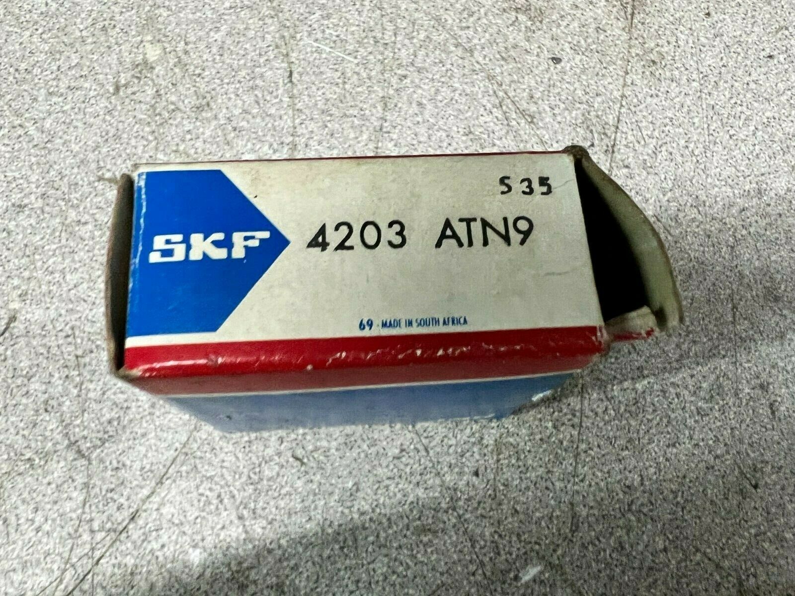 NEW IN BOX SKF DOUBLE ROW BALL BEARING 4203 ATN9