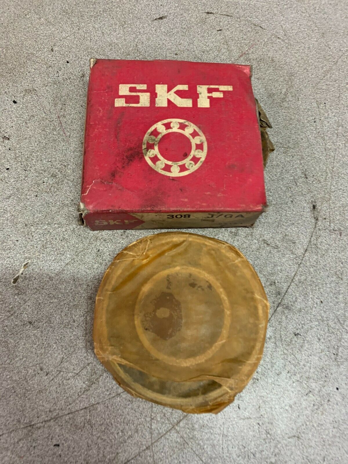 NEW IN BOX SKF TAPERED ROLLER BEARING 308J