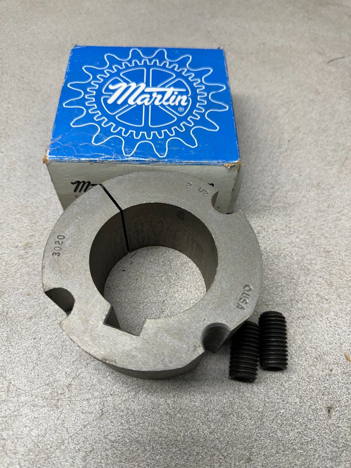 NEW IN BOX MARTIN TAPER BUSHING 3020 2 1/2