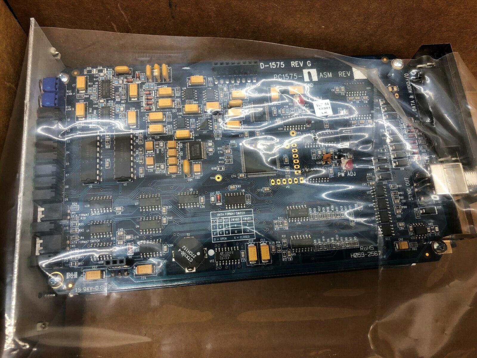 NEW IN BOX INTERLOGIX DIGITAL VIDEO TRANSMITTER VADT14120WDM-R3