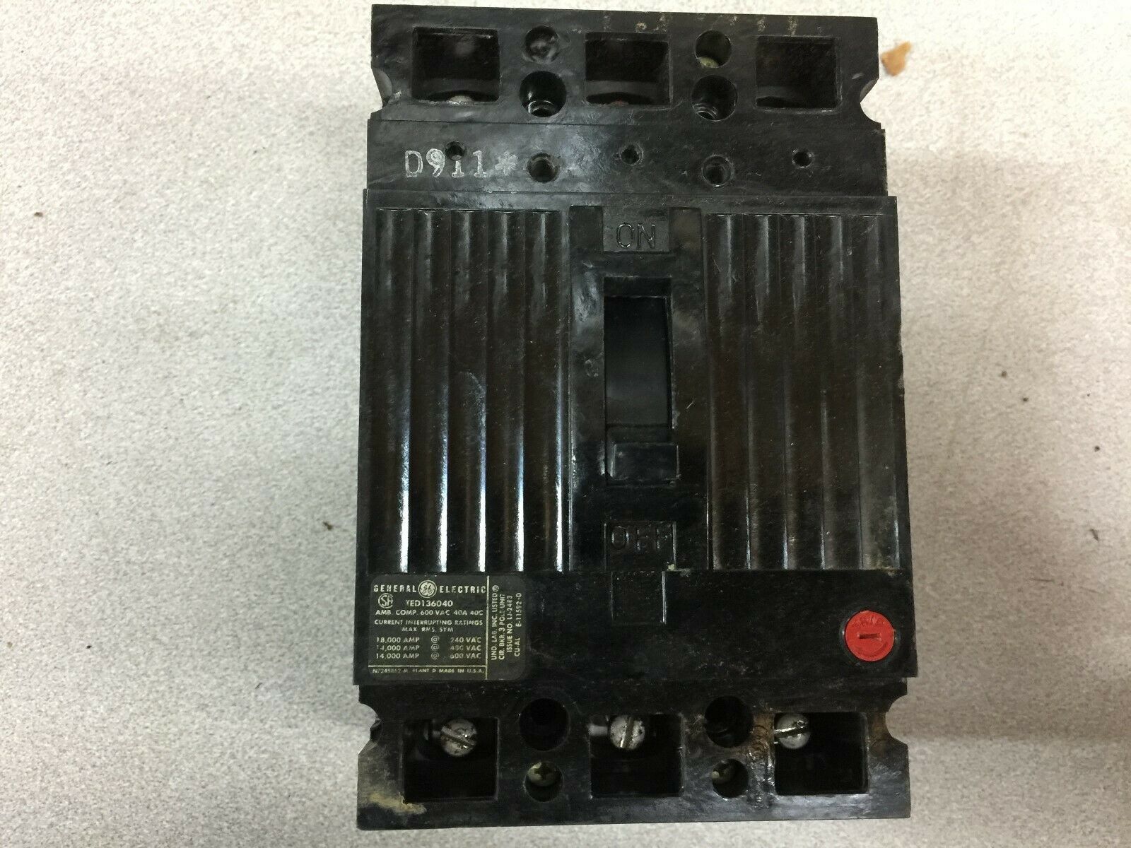 NEW NO BOX GE 40AMP 3POLE 600VAC BREAKER TED136040