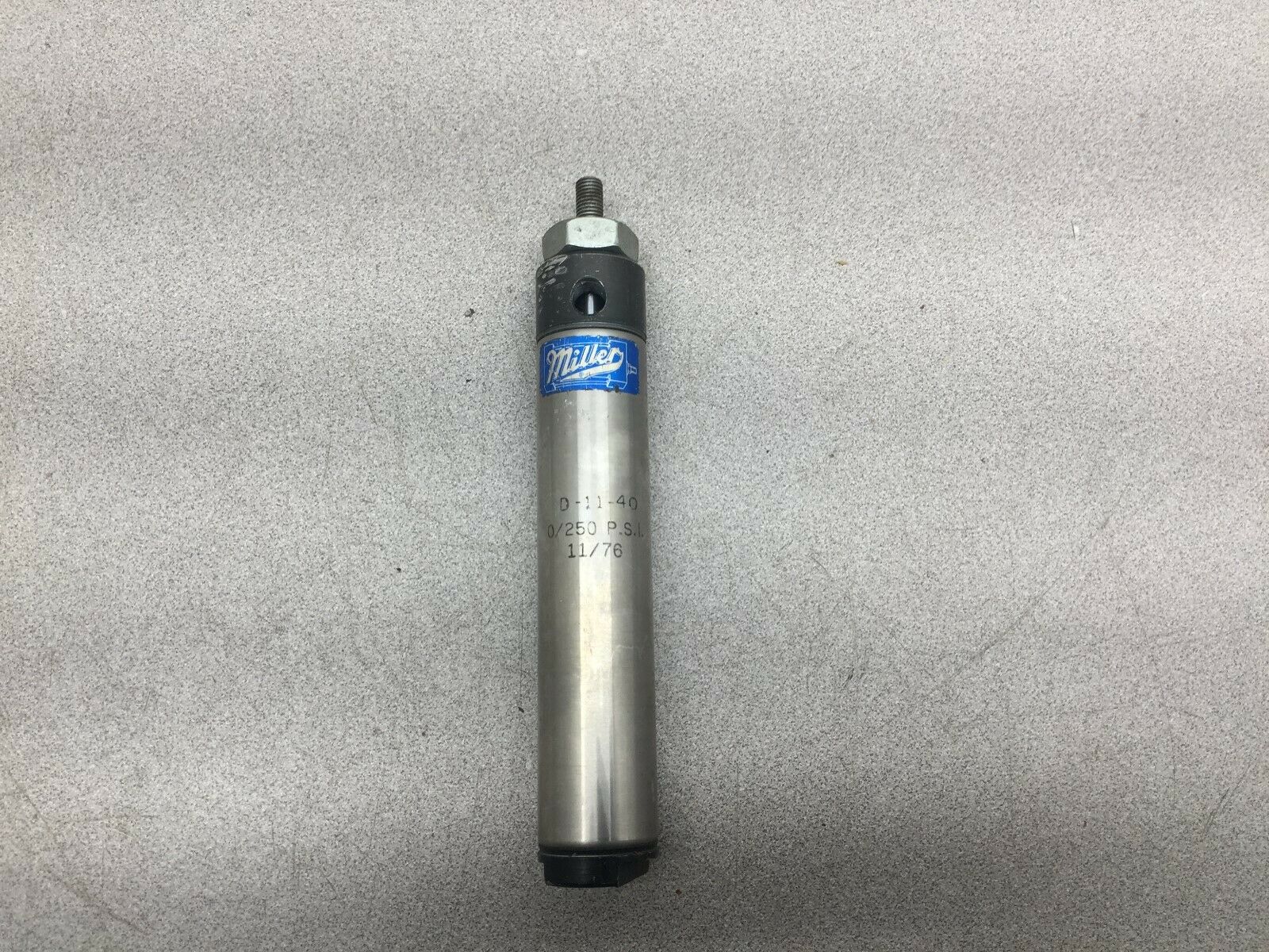 USED MILLER 250 PSI PNEUMATIC CYLINDER D-11-40