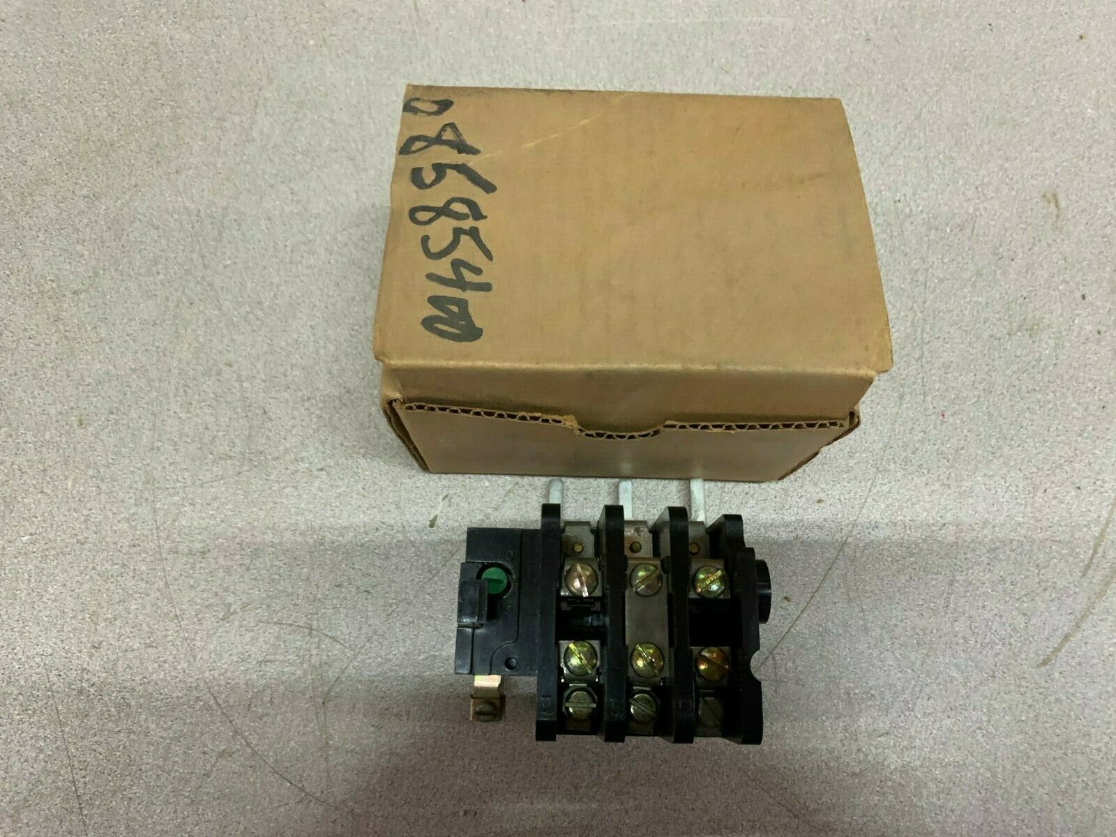 NEW NO BOX GE OVERLOAD RELAY CR224D210F