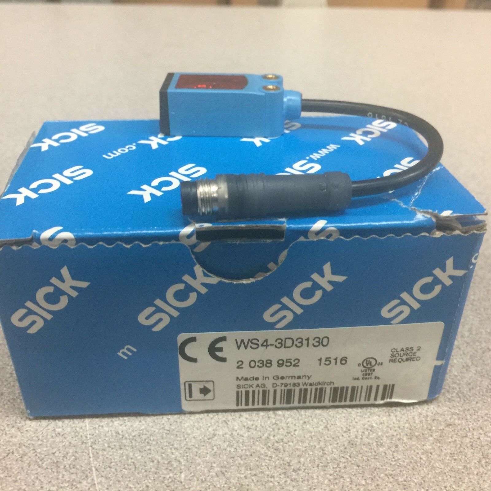 NEW IN BOX SICK PHOTO SENSOR WS4-3D3130