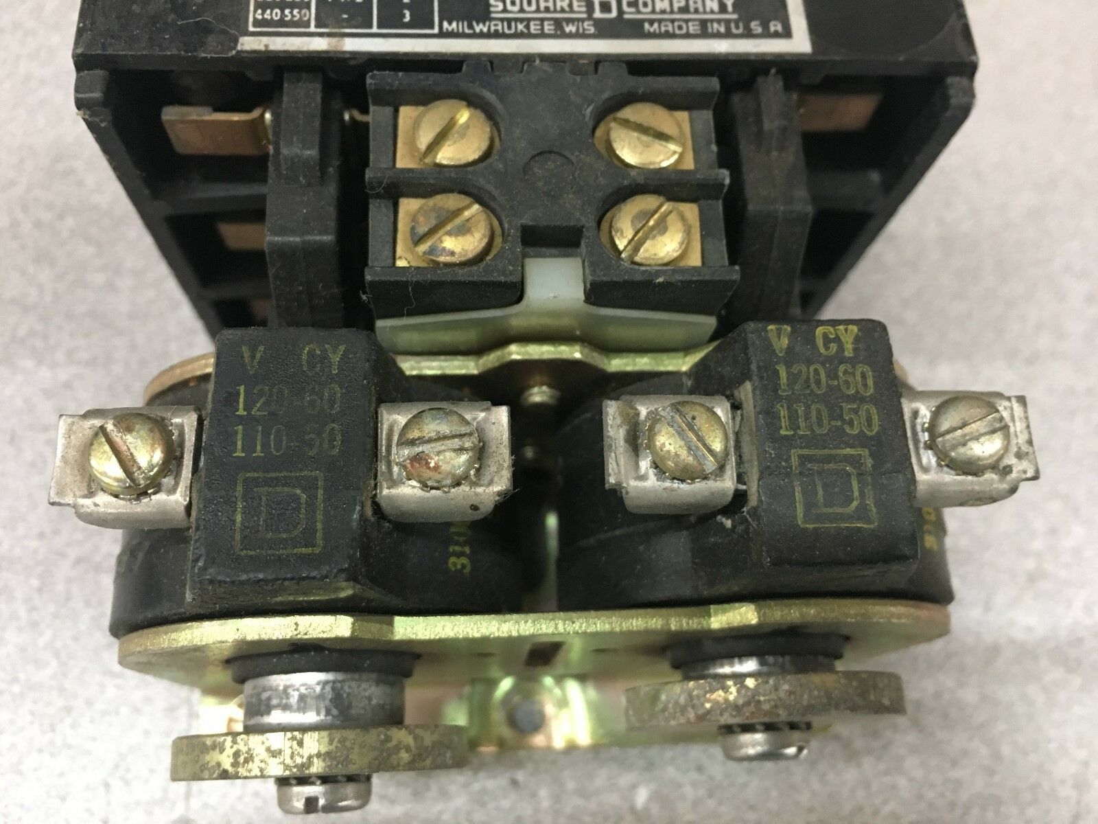 USED SQUARE D REVERSING CONTACTOR 8970 R05S2 SERIES A