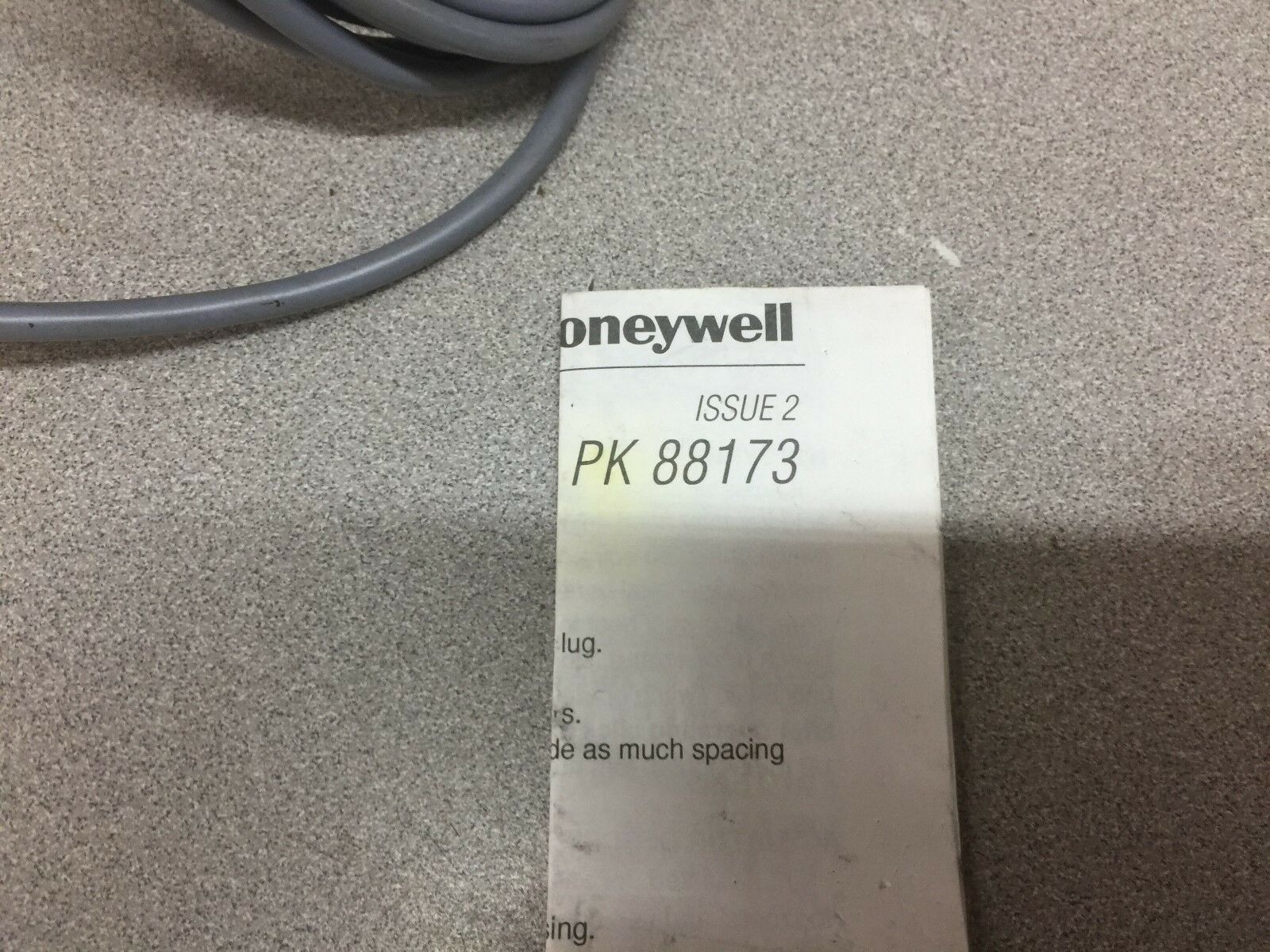 NEW NO BOX HONEYWELL INDUCTIVE PROX 922AA4W-A9N-L