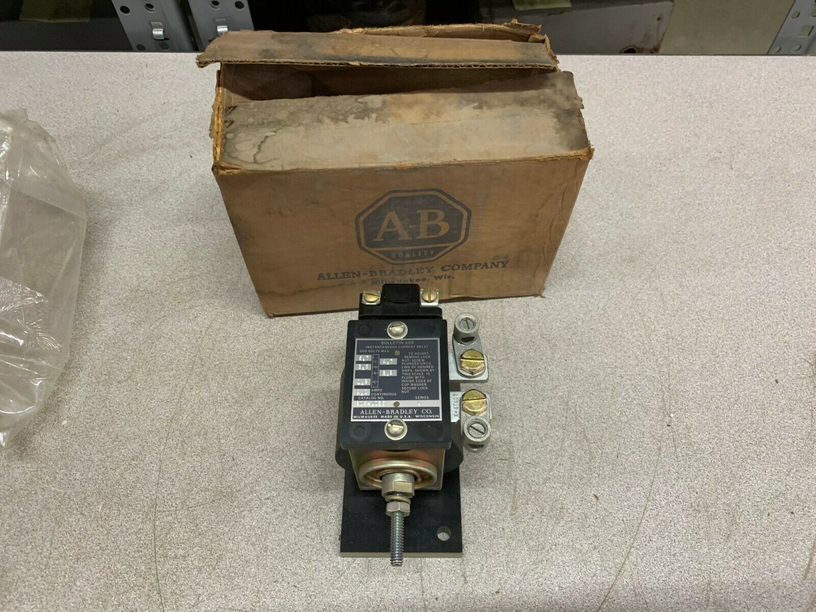 NEW IN BOX ALLEN-BRADLEY INSTANTANEOUS TRIP CURRENT RELAY 809-J03E SERIES A