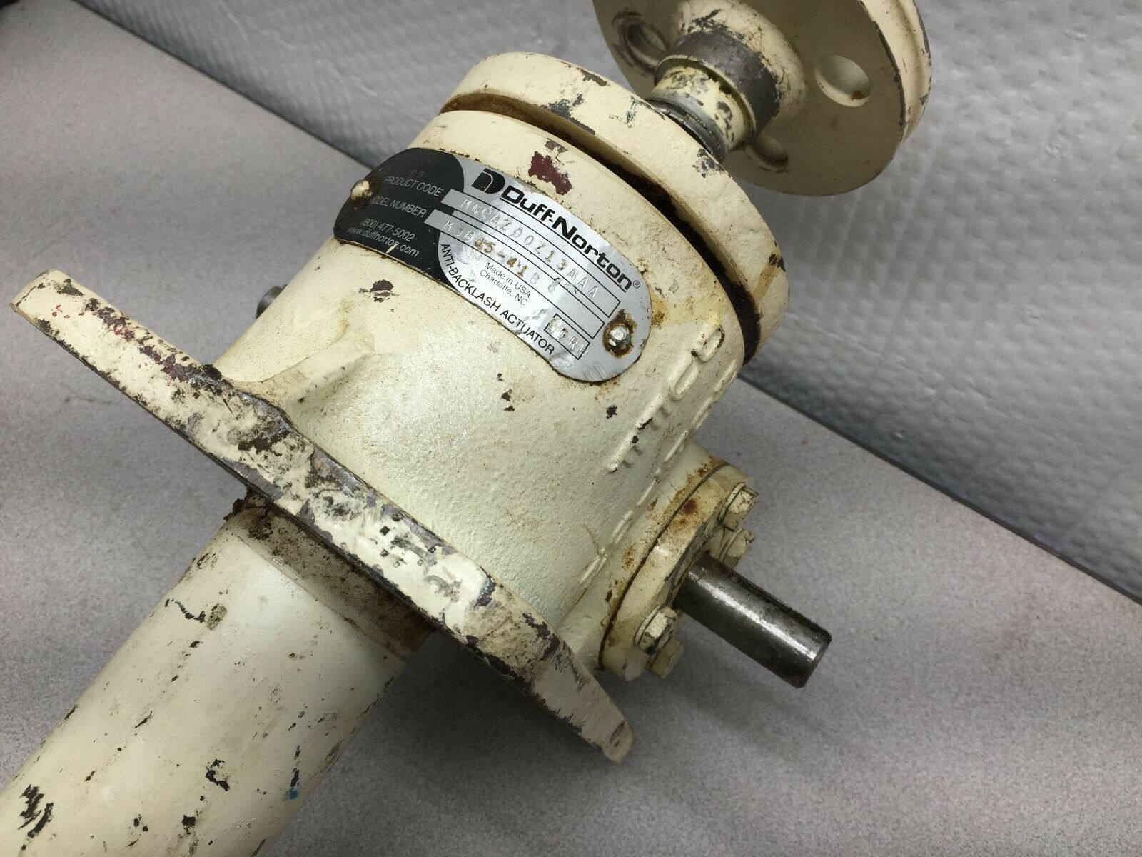 USED DUFF-NORTON ANTI-BACKLASH ACTUATOR M5805-41B