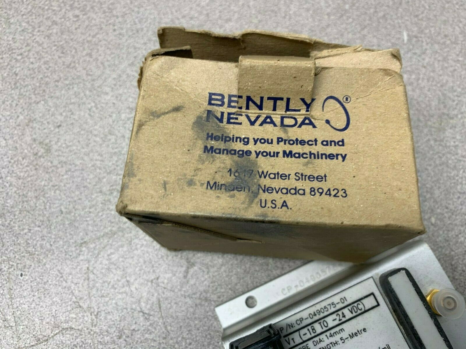 NEW IN BOX BENTLY NEVADA TRANSDUCER PROXIMITOR CP-0490575-01