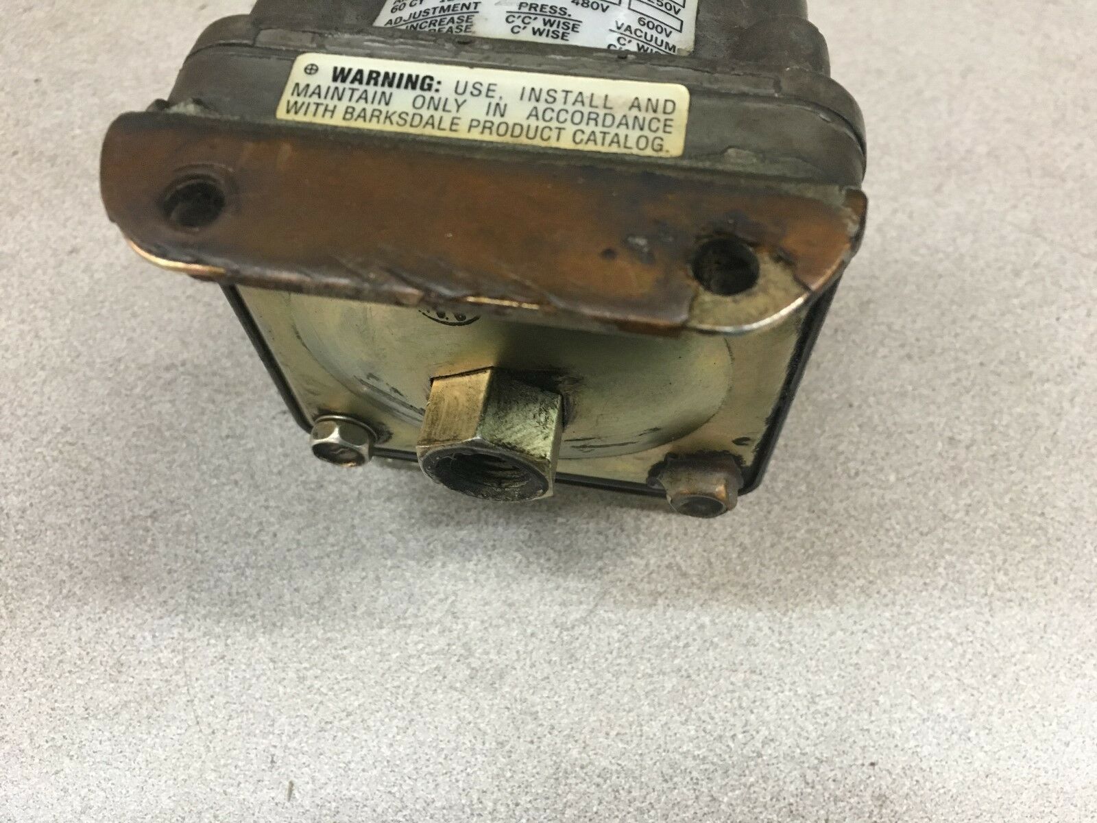 USED BARKSDALE PRESSURE SWITCH D2T-H18-L6