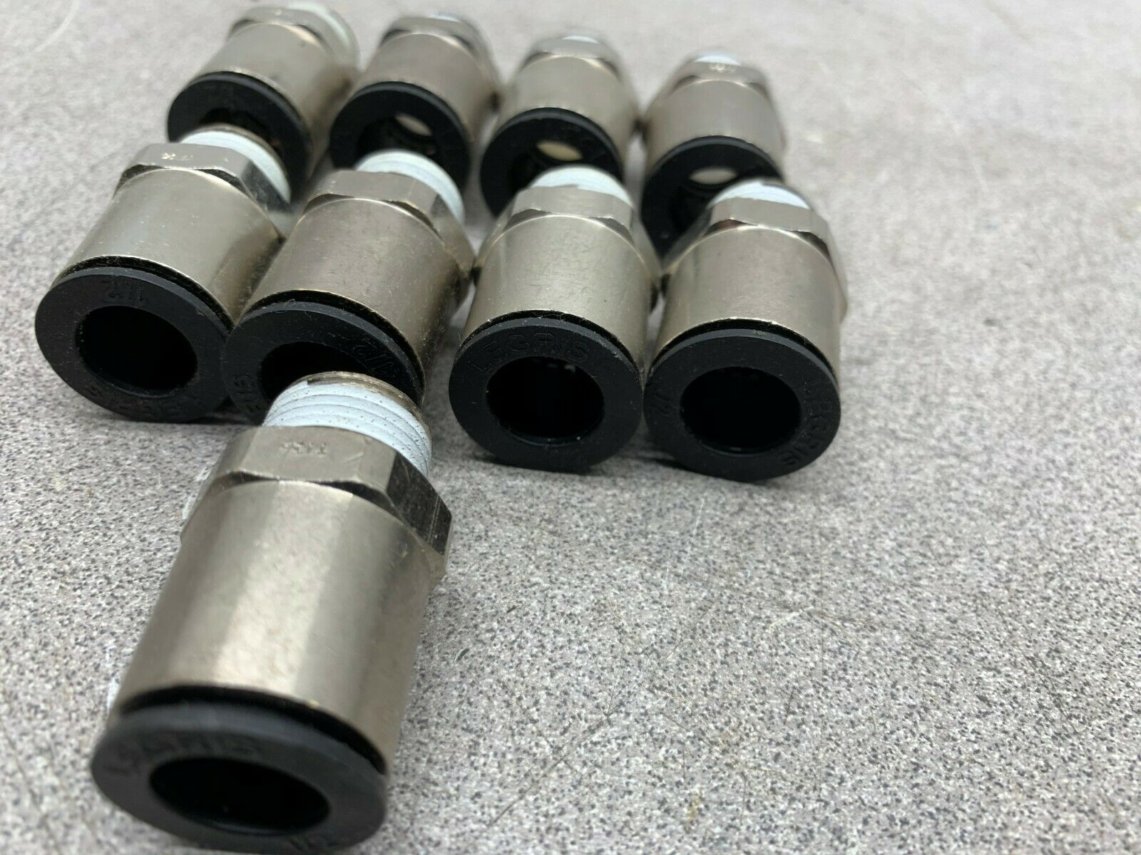 LOT OF 9 NEW NO BOX PARKER PUSHLOK FITTINGS 1/2" NPT SIZE 3/8" FLOW TUBE W68PLP-