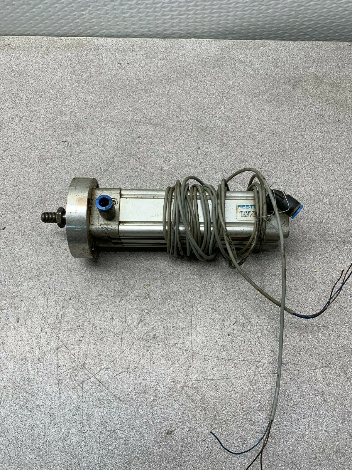 USED FESTO PNEUMATIC CYLINDER DNC-32-80-PPV-A