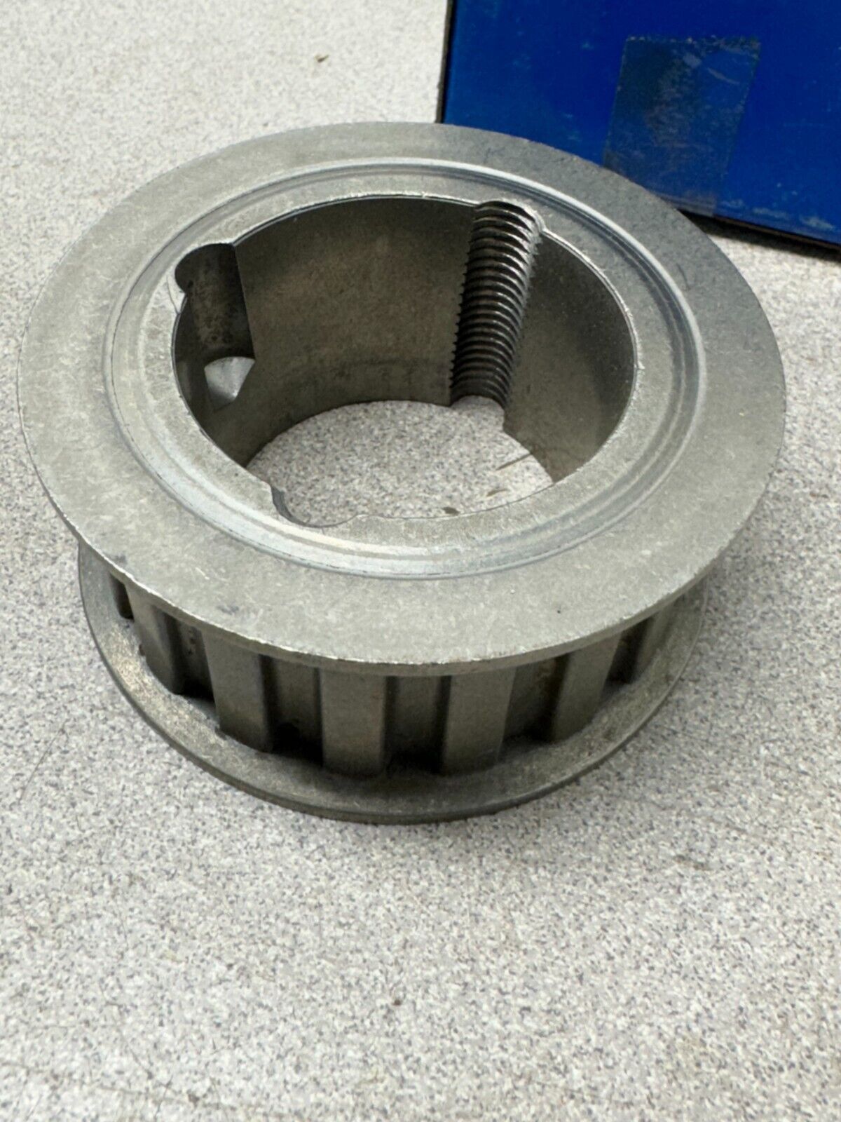 NEW IN BOX MARTIN TIMING PULLEY TB18H100 BUSHING NO 1210