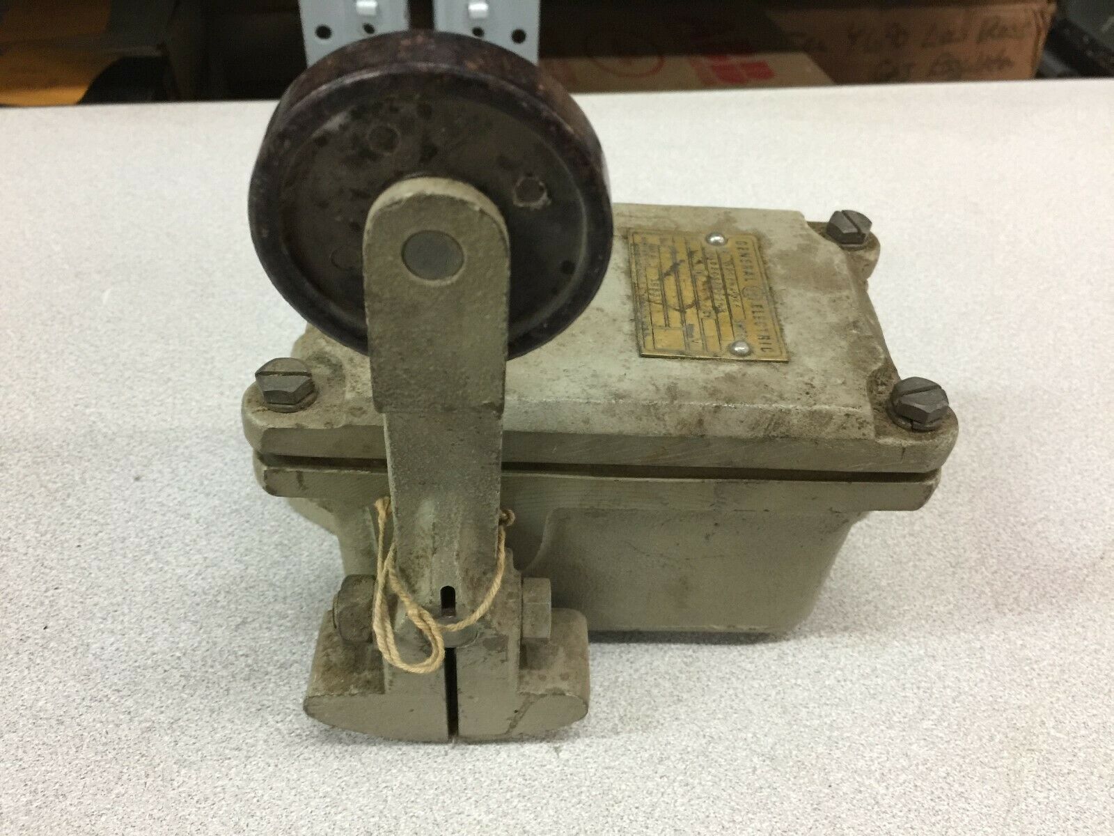 USED GE LIMIT SWITCH CR5896-A1K6