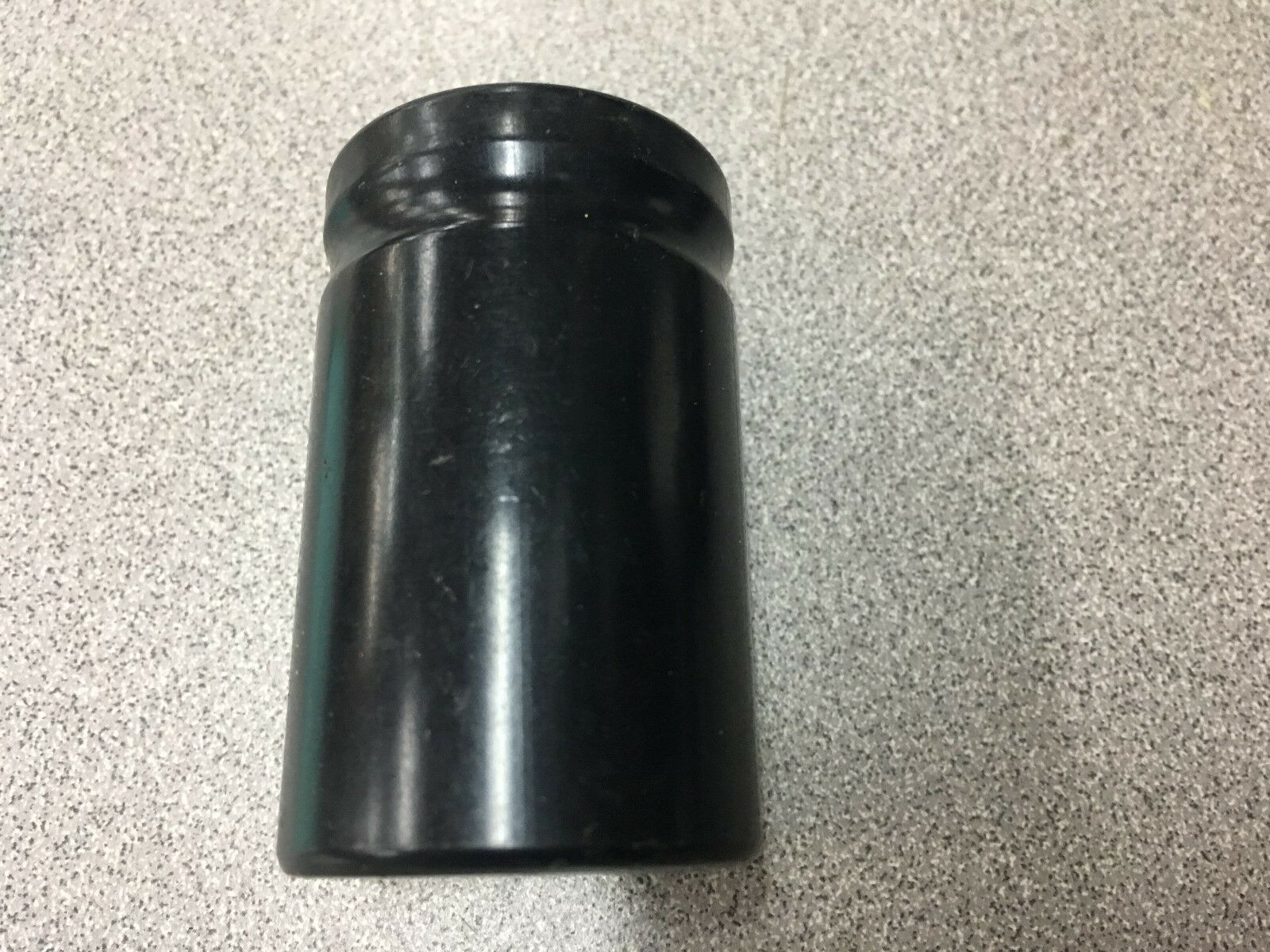 NEW NO BOX LOT OF 3 KENDELL CAPACITOR K01 050472