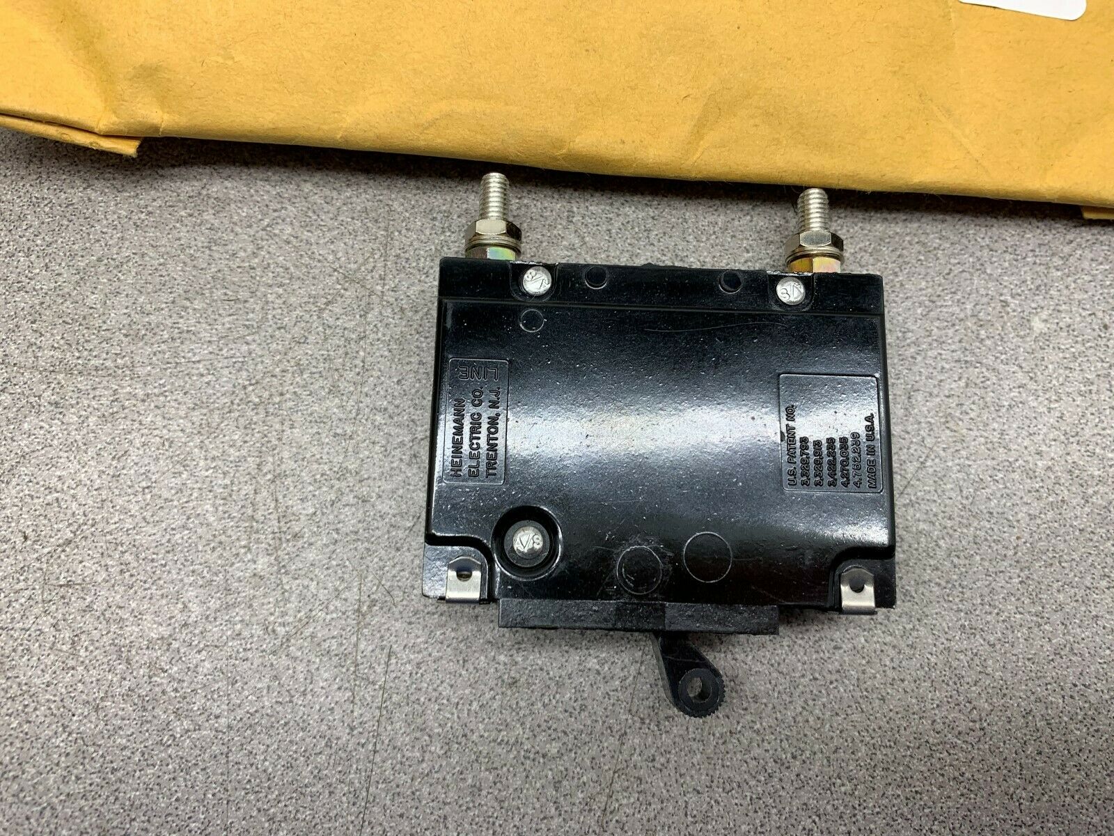 NEW NO BOX EATON CIRCUIT BREAKER AM1SD3A00353E