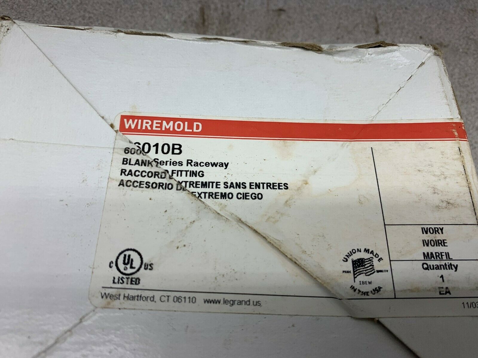 NEW IN BOX WIREMOLD  FITTING V6010B