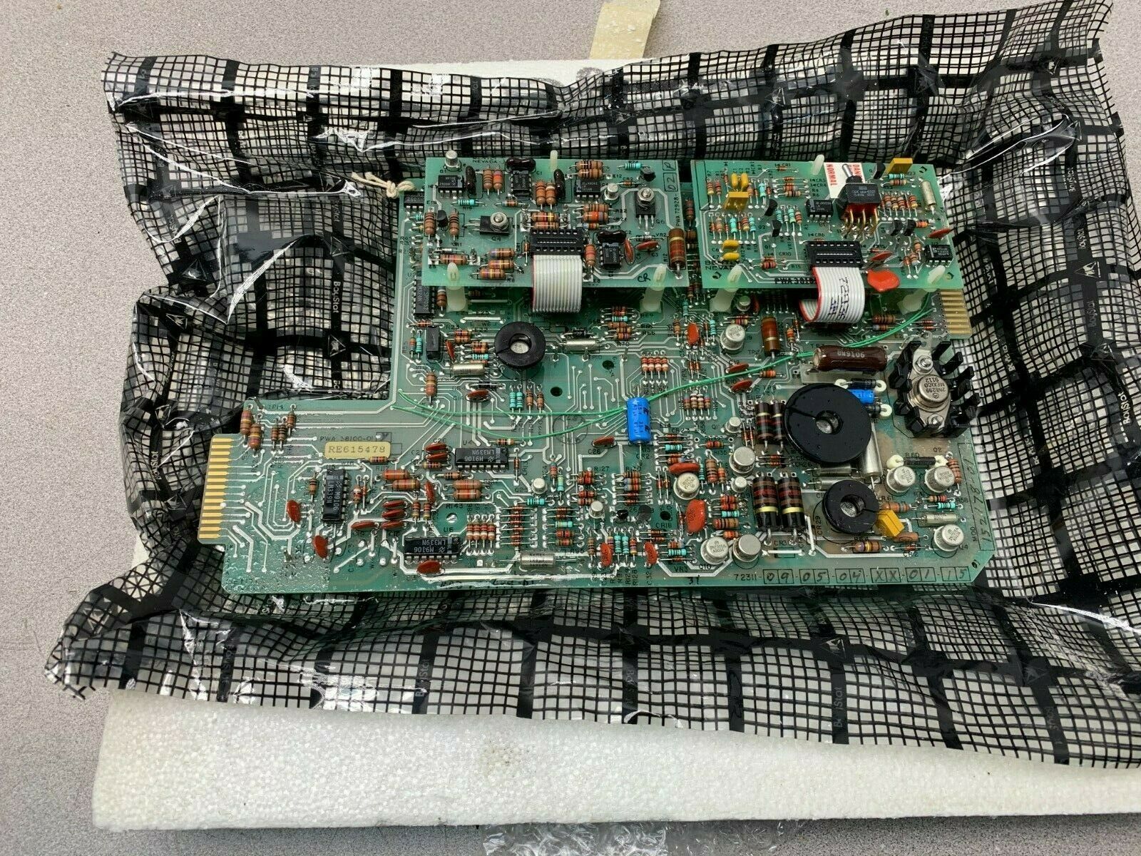 NEW NO BOX BENTLY NEVADA 72311-09-05-04-XX-01-15 WITH PWA 72928-02P