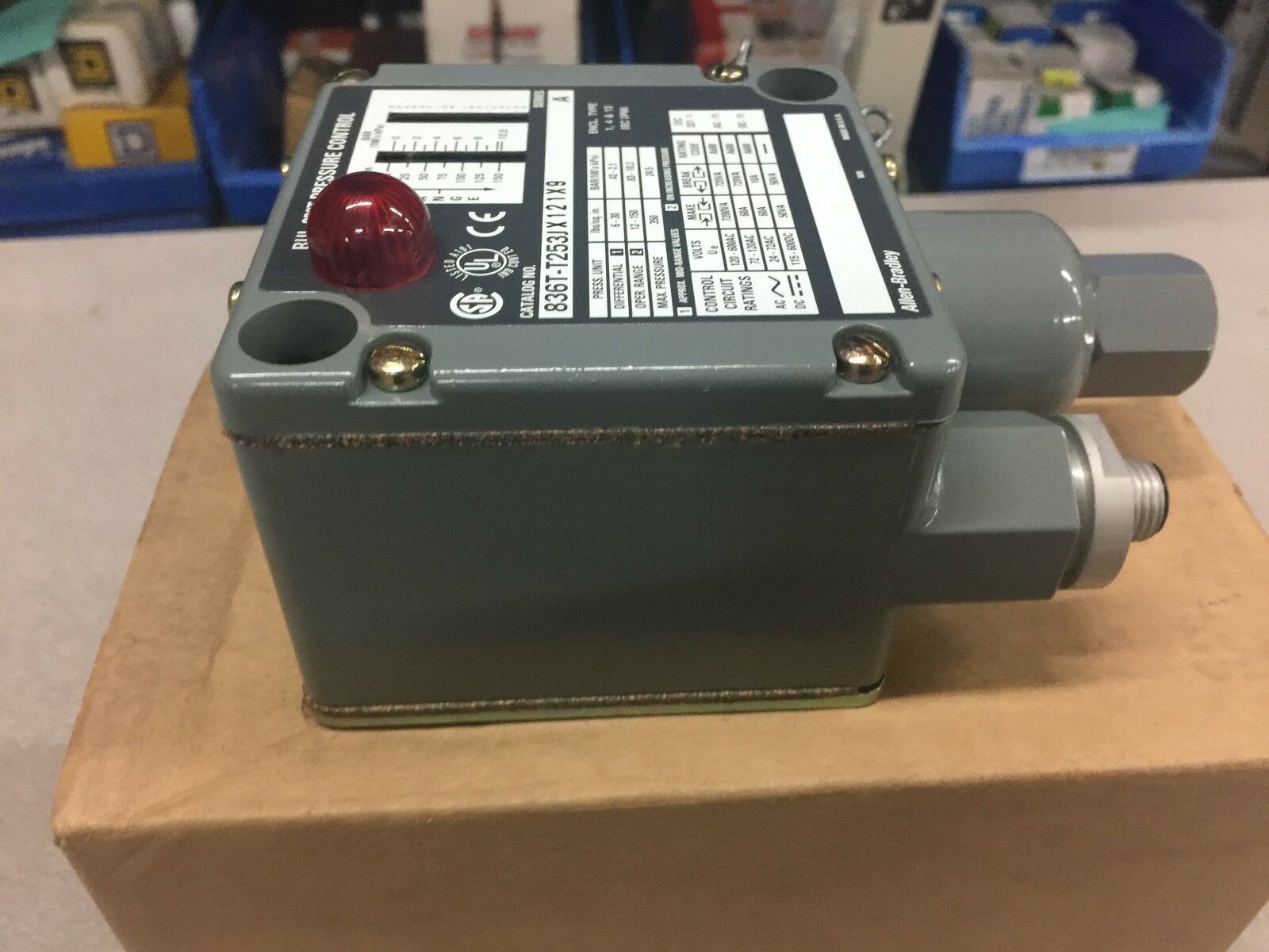 NEW IN BOX ALLEN BRADLEY PRESSURE CONTROL SWITCH 836T-T253JX12X9