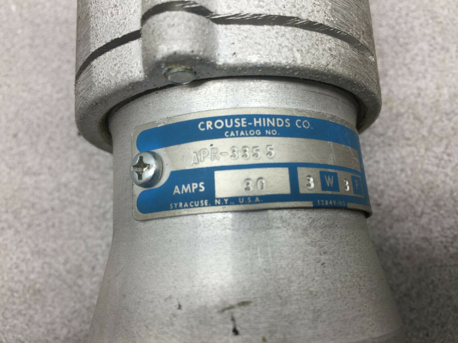 NEW NO BOX CROUSE-HINDS 30AMP 3POLE PLUG APR-3355