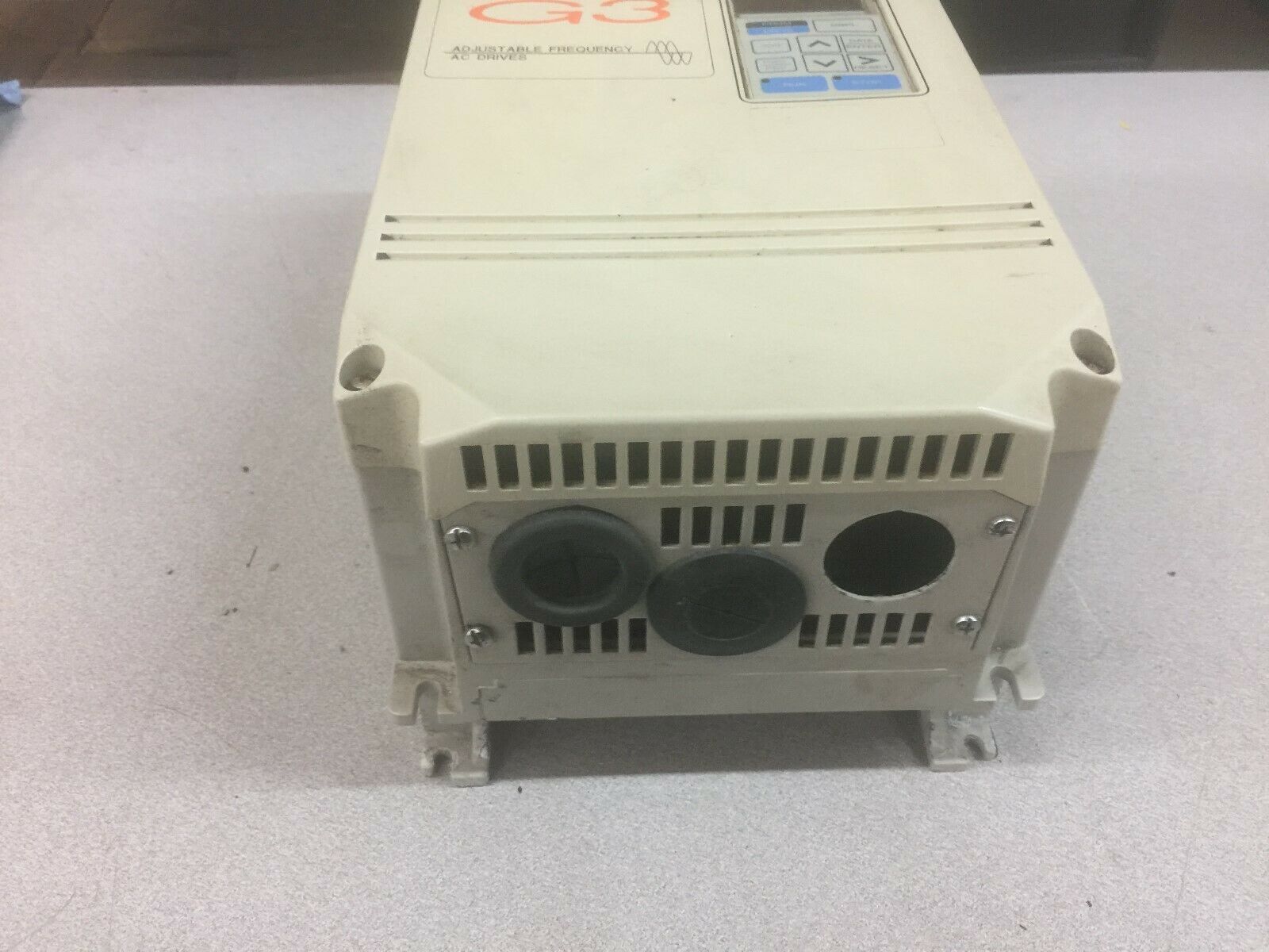 USED SAFTRONICS G3 3 HP 3 PH 380/460 VAC 0-400 HZ ADJUSTABLE FREQUENCY AC DRIVE