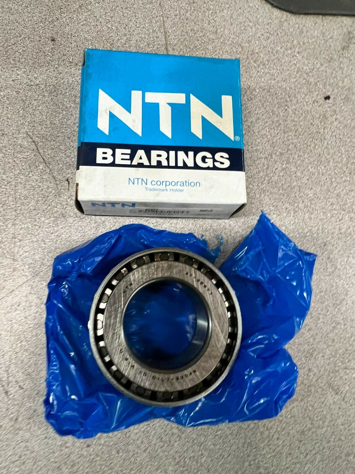 LOT OF 5 NEW IN BOX NTN ROLLER BEARING 4T-25877