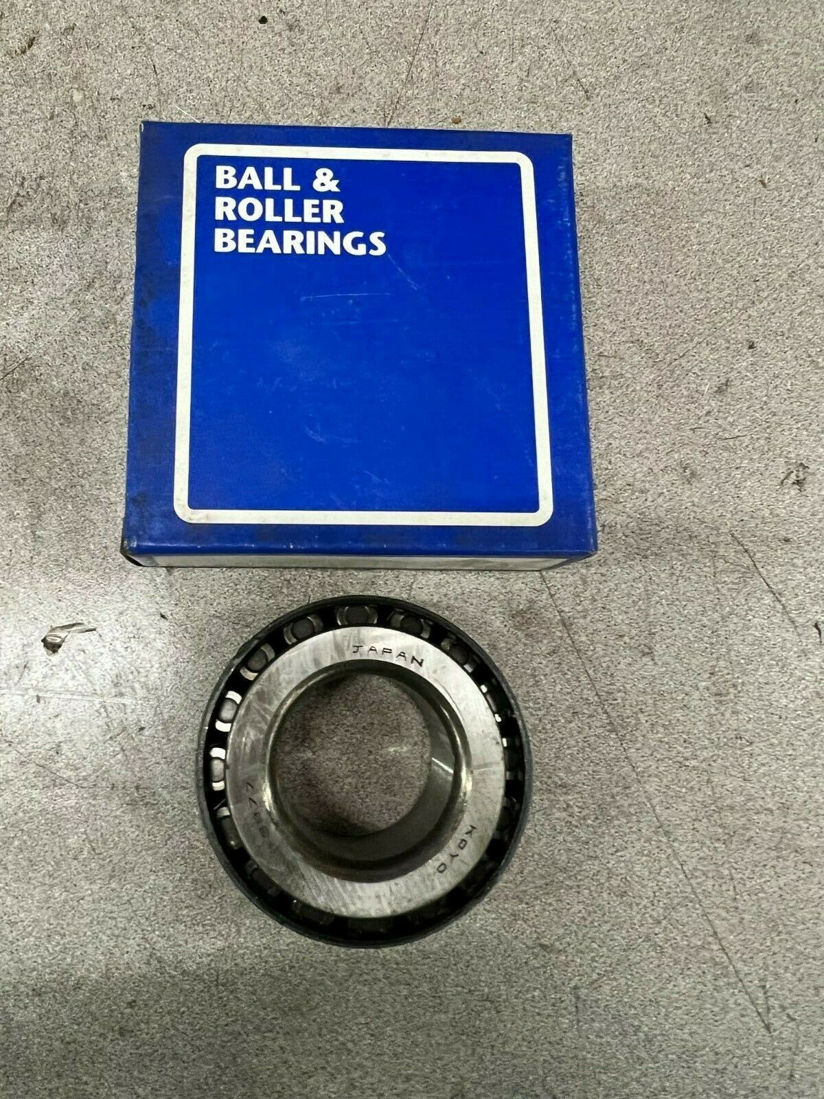 NEW IN BOX KOYO ROLLER BEARING 3877