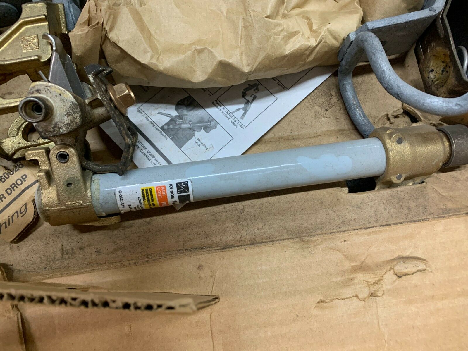 NEW IN BOX S&C FUSE CUTOUT TYPE XS OVERHEAD 89031R10-D