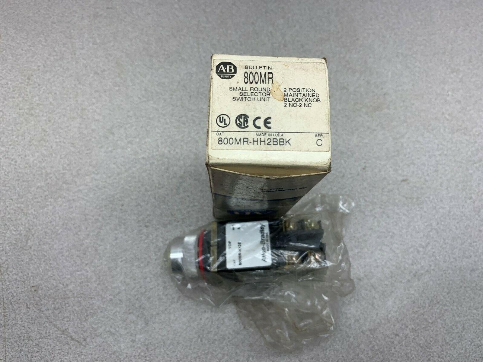 NEW IN BOX ALLEN BRADLEY SELECTOR SWITCH UNIT 800MR-HH2BBK SERIES C