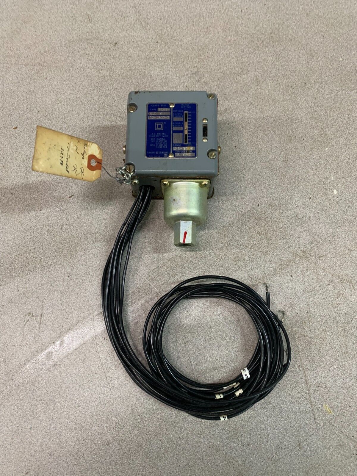 USED SQUARE D PRESSURE SWITCH 9012 ACW9-S10