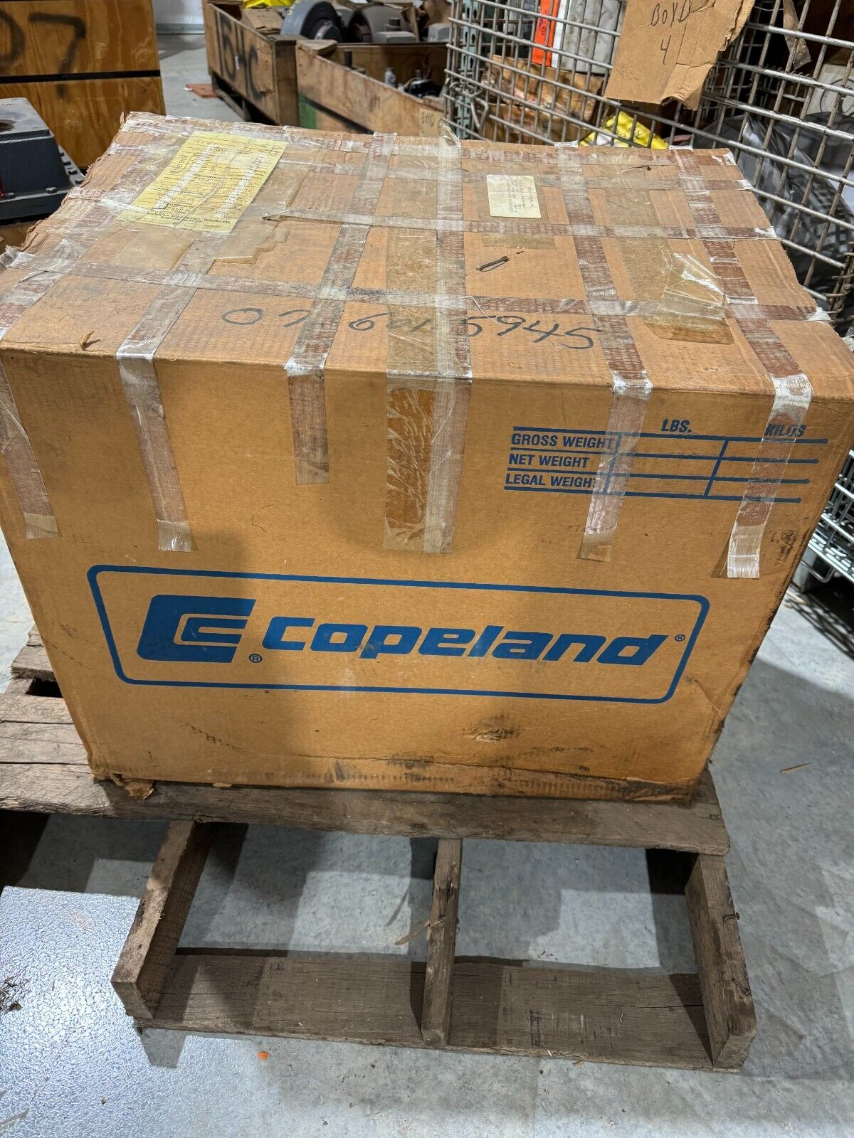 NEW SURPLUS COPELAND 460V. COPELAMETIC COMPRESSOR 9RC1 1015 THD