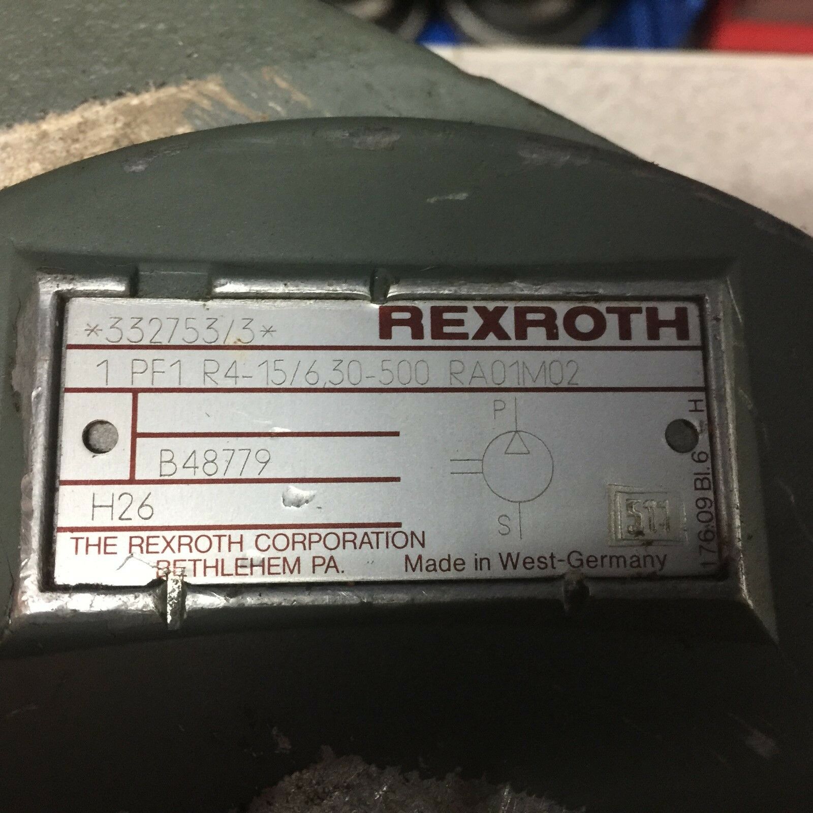 NEW NO BOX REXROTH HYDRAULIC PUMP 1 PF1 R4-15/6,30-500 RA01M02