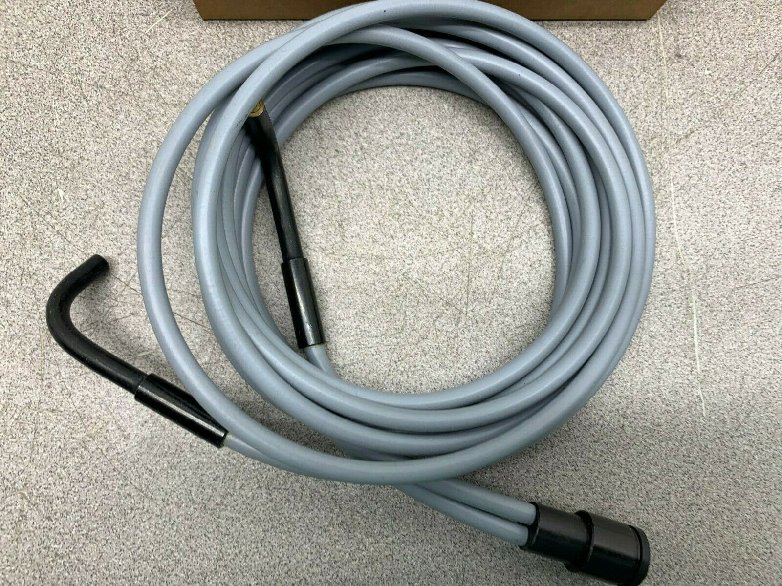 NEW IN BOX BALLUFF OPTICAL FIBER BFO- 18V-LDD-SMG-23-2