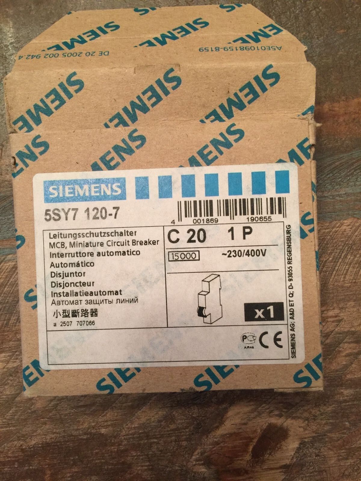 NEW IN BOX SIEMENS MINIATURE CIRCUIT BREAKER 5SY7 120-7