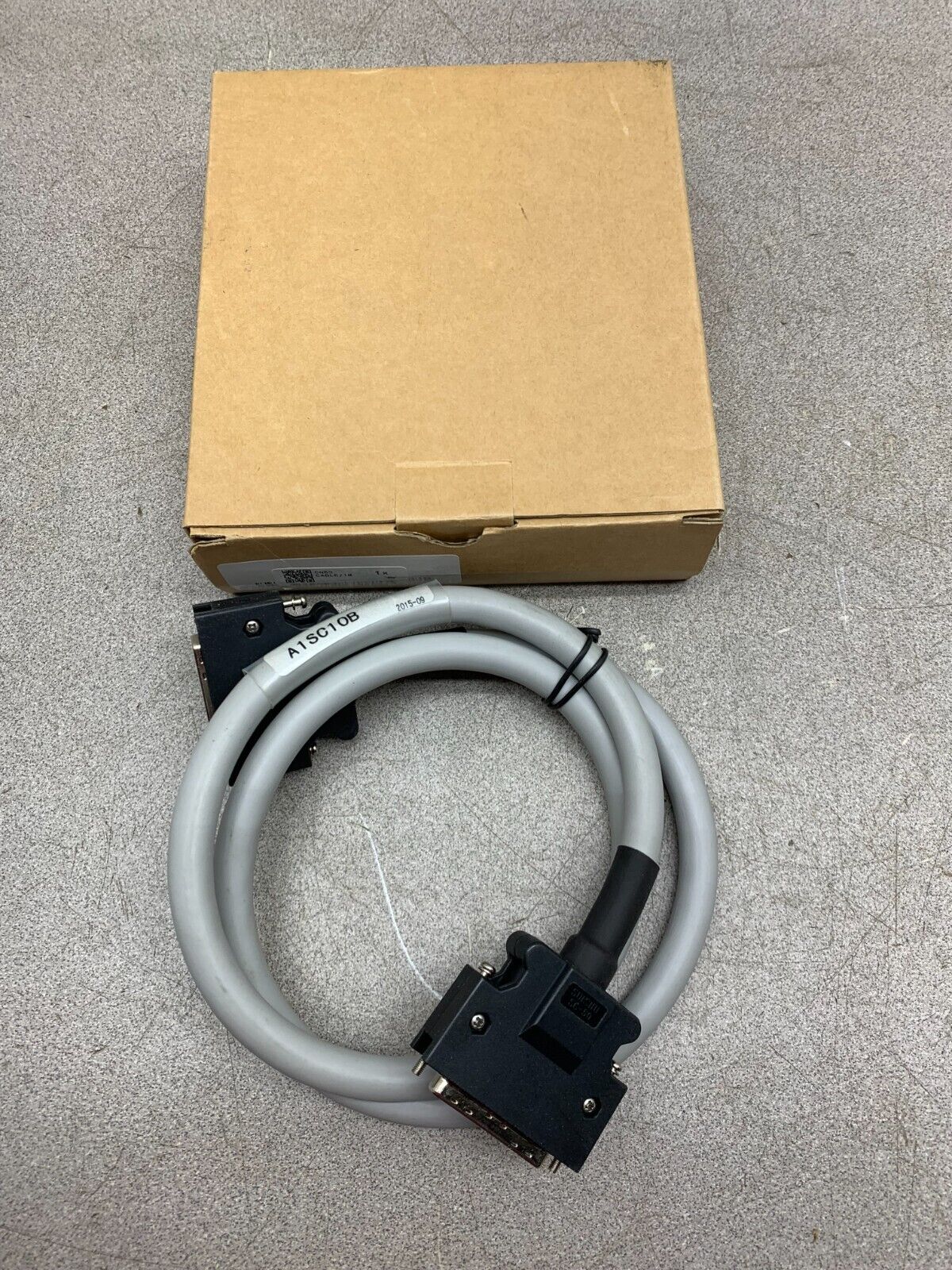 NEW IN BOX YASKAWA CABLE A1SC10B