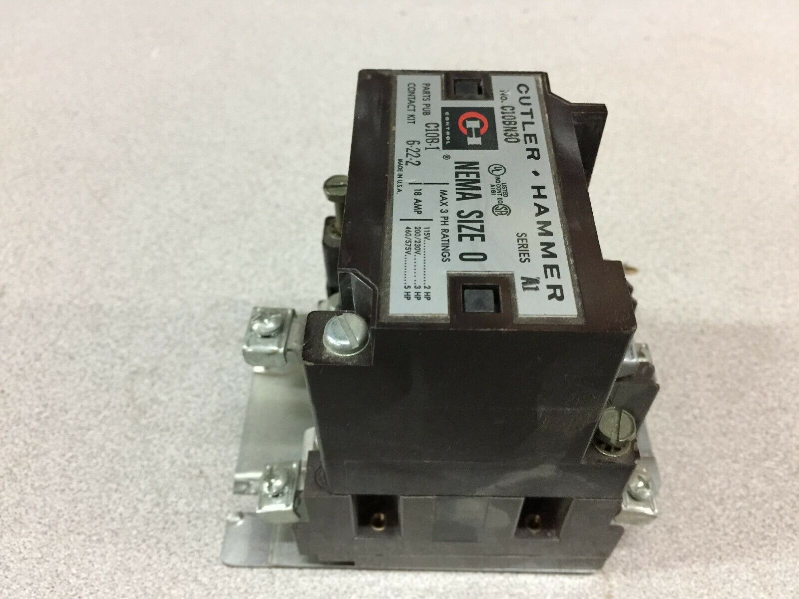 NEW NO BOX CUTLER HAMMER 120VAC SIZE 0 3POLE 600VAC 18AMP CONTACTOR C10BN30
