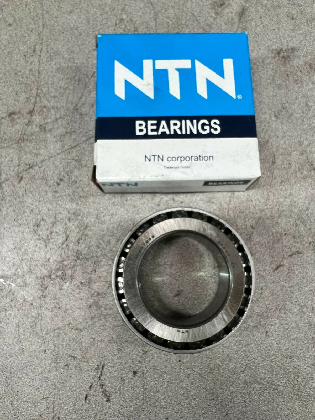 NEW IN BOX NTN ROLLER BEARING 4T-JM207049