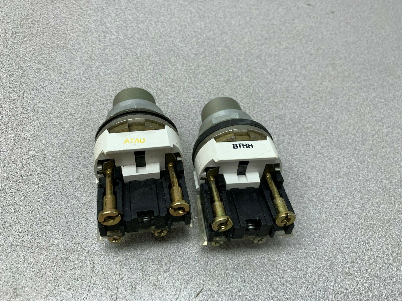 LOT OF 2 USED ALLEN-BRADLEY SELECTOR SWITCHES 800T-H4804 SERIES T