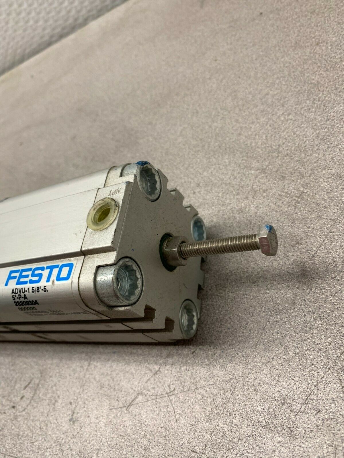 NEW NO BOX FESTO 23209304 PNEUMATIC CYLINDER ADVU-1 5/8"-5.5"-P-A