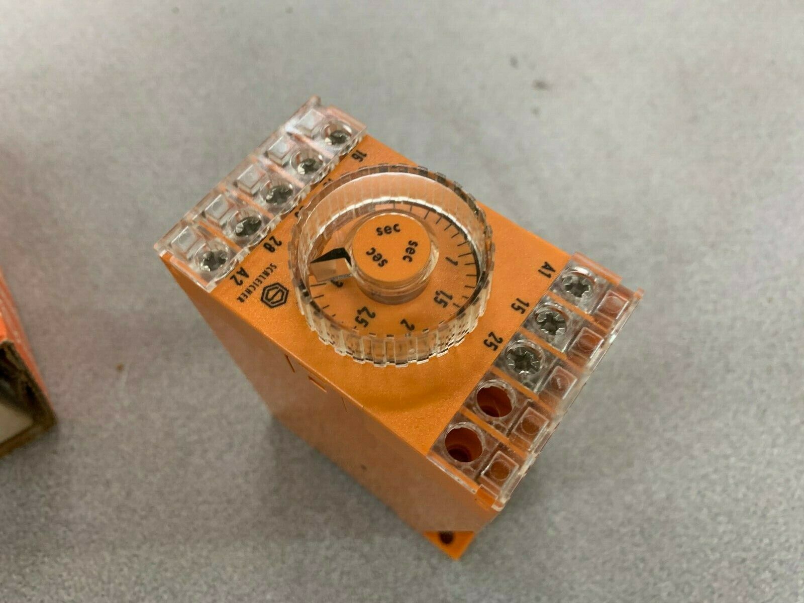 NEW IN BOX SCHLEICHER 05803381 Time Relay SZC120