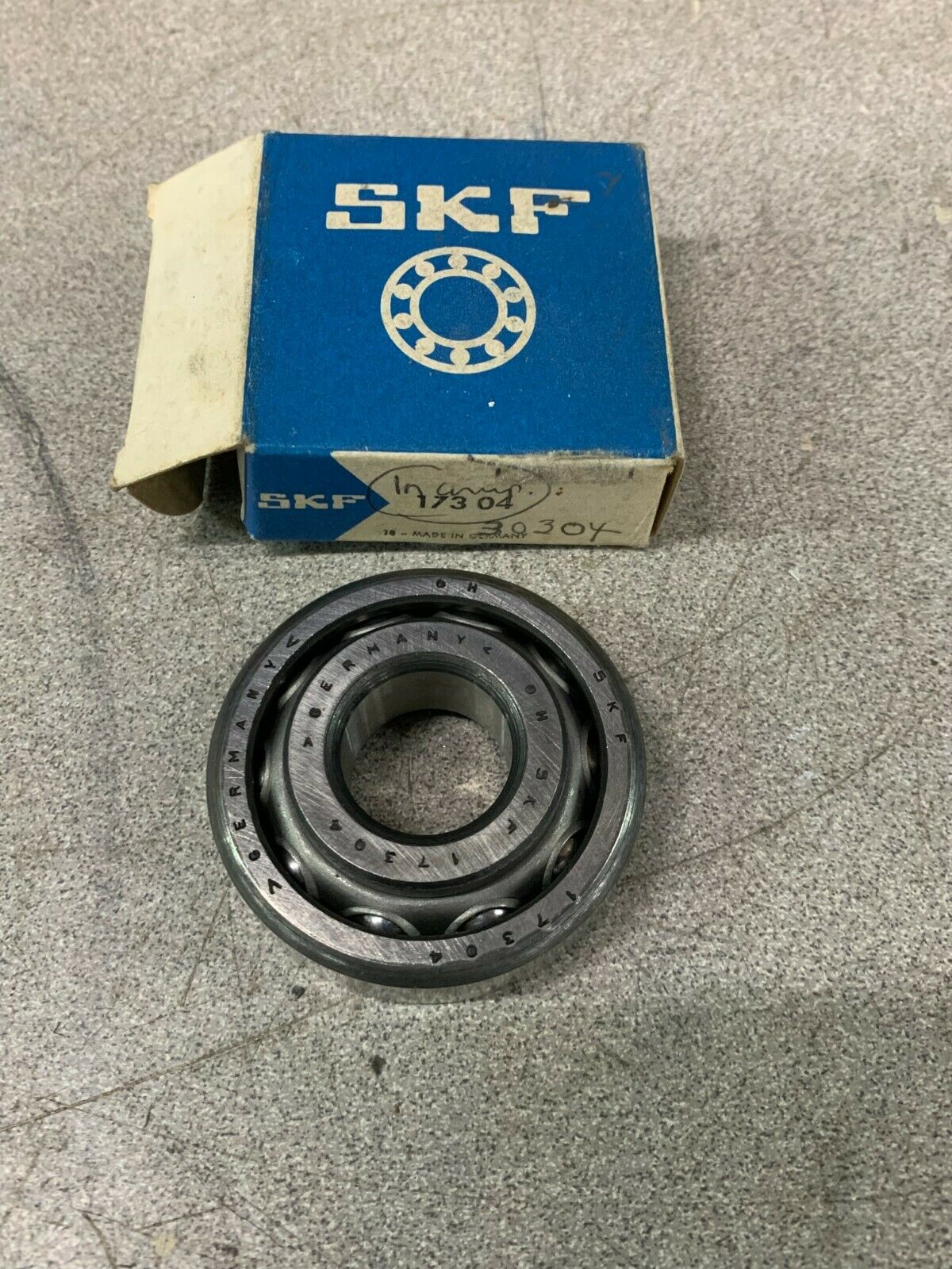 NEW IN BOX SKF ANGULAR CONTACT BALL BEARING 17304